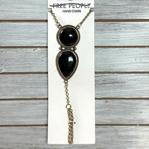 Free People Adele Hand Chain in Gold Onyx NWT Bohemian Bracelet Ring OS - Picture 4 of 10